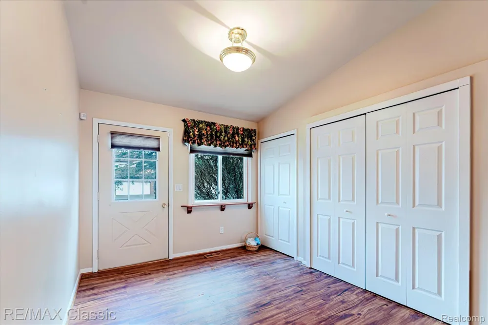 9039 Lake E Road #45 Springfield Charter Township, MI 48348