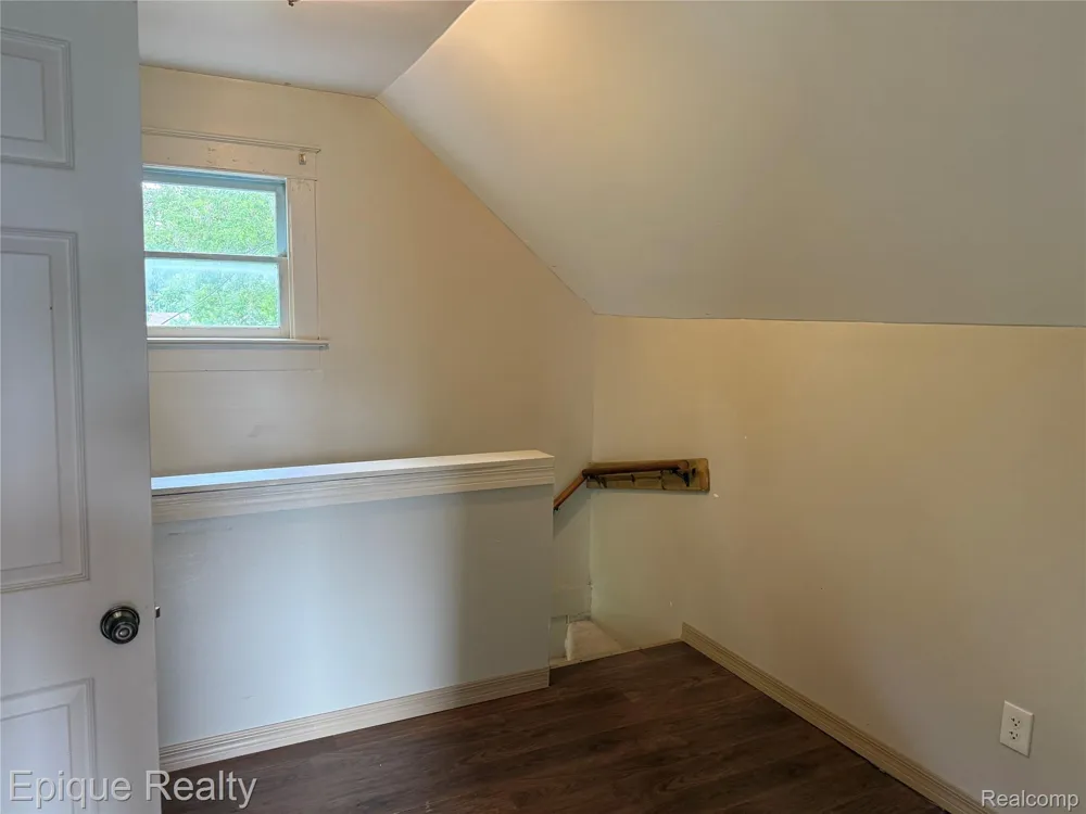 7371 Mill Street Owendale Village, MI 48754