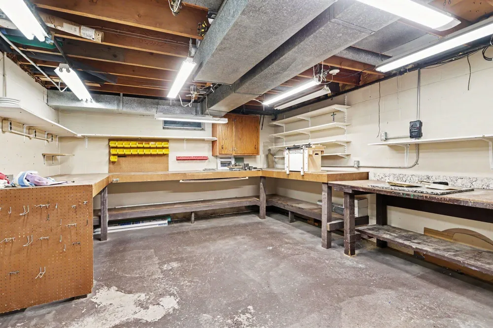 5537 Dennis Street Lincoln Charter Township, MI 49127