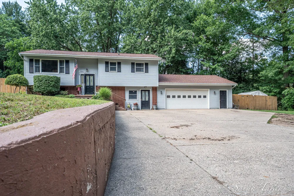 3860 E Pontaluna Road Fruitport Charter Township, MI 49415
