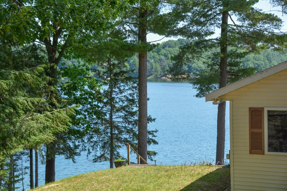 1877 Pinehurst Trail East Bay Township, MI 49696