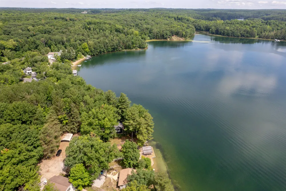 1877 Pinehurst Trail East Bay Township, MI 49696