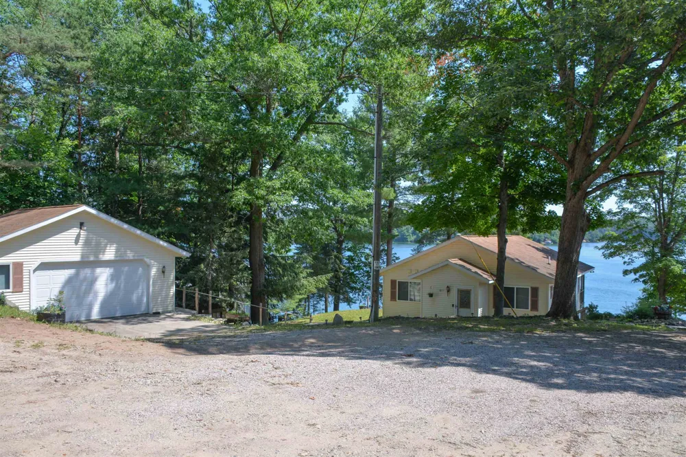 1877 Pinehurst Trail East Bay Township, MI 49696