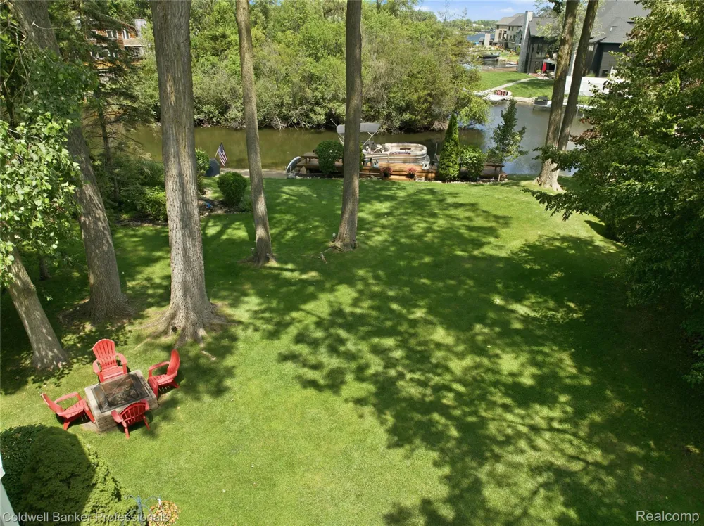 3410 Benstein Road Commerce Charter Township, MI 48382