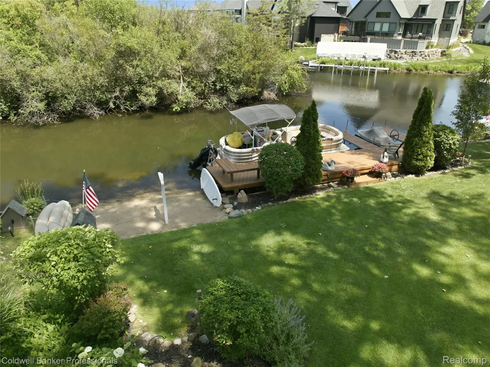 3410 Benstein Road Commerce Charter Township, MI 48382