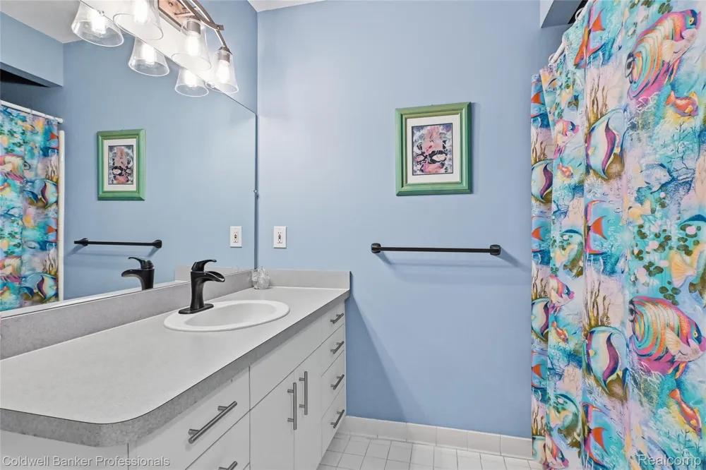 3410 Benstein Road Commerce Charter Township, MI 48382