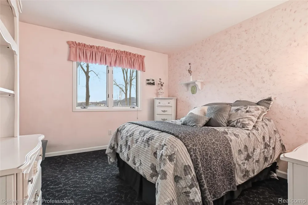 3410 Benstein Road Commerce Charter Township, MI 48382