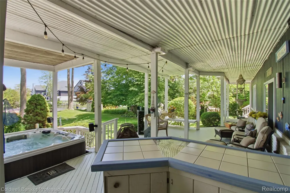 3410 Benstein Road Commerce Charter Township, MI 48382
