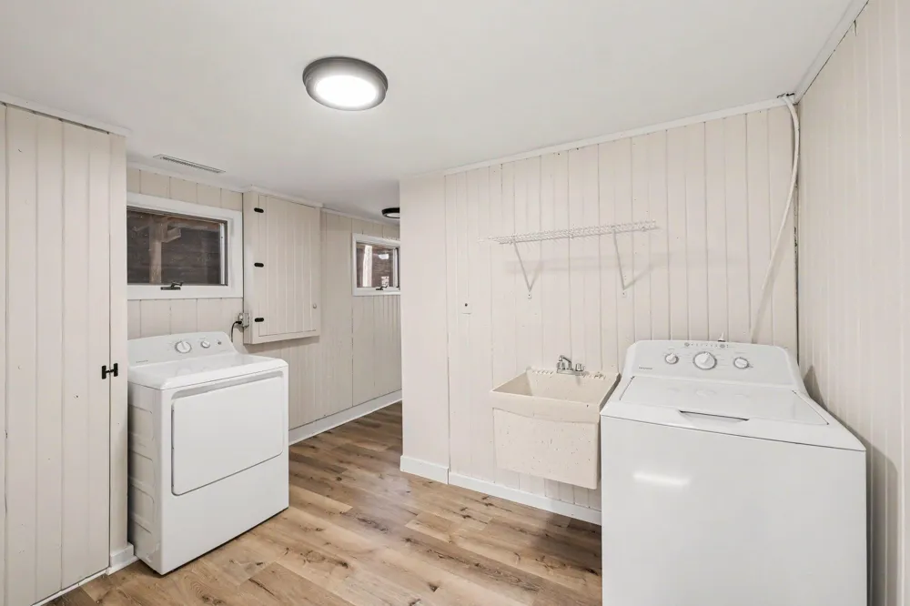 6600 Shoreline Court Boston Township, MI 48881