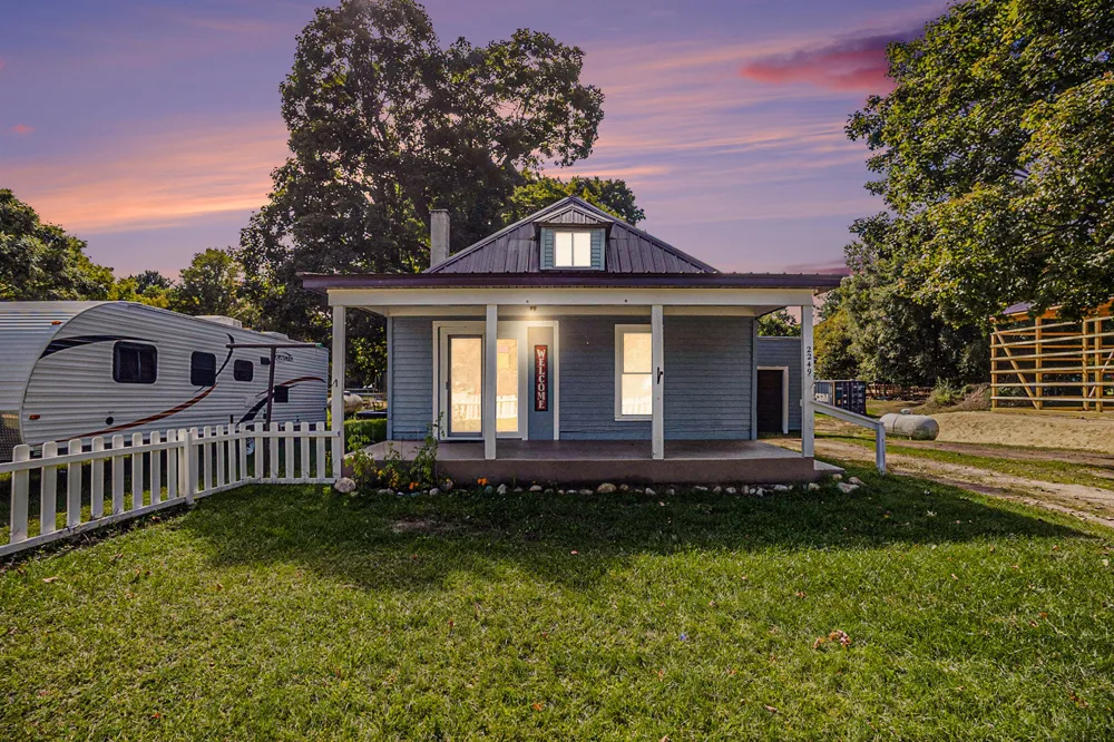 2249 E Ferry Street Ferry Township, MI 49455