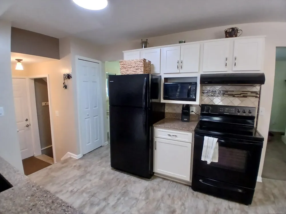 22700 Grove Street St Clair Shores City, MI 48080