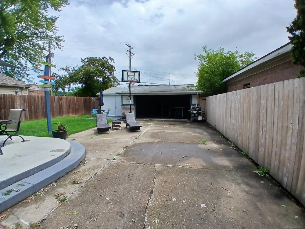 22700 Grove Street St Clair Shores City, MI 48080