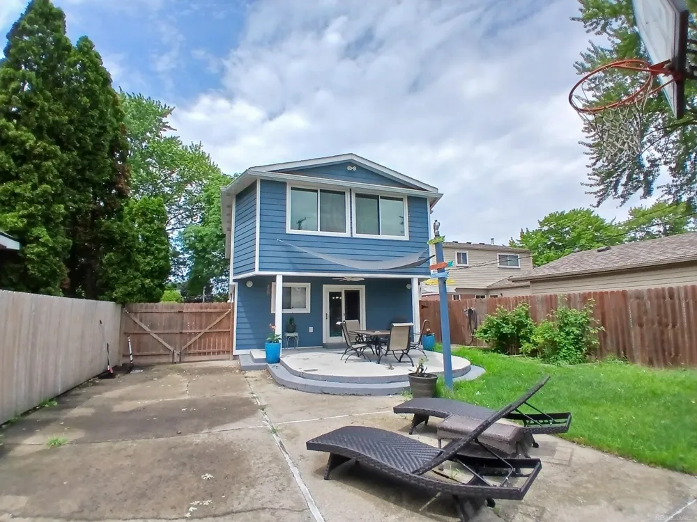 22700 Grove Street St Clair Shores City, MI 48080