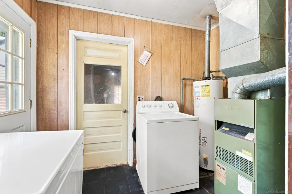 5582 Peck Street Elk Township, MI 48466