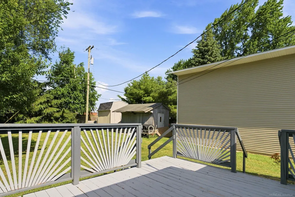 5582 Peck Street Elk Township, MI 48466