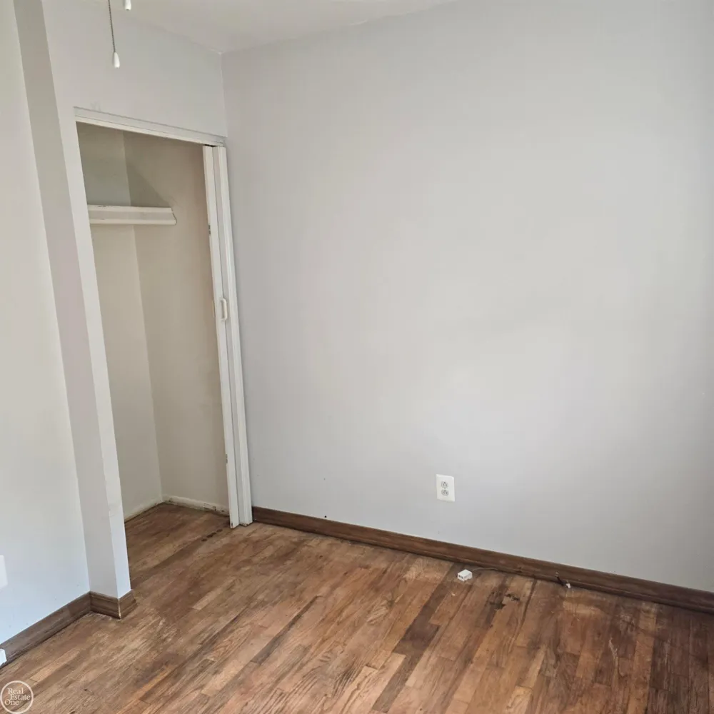 20473 Vermander Avenue Clinton Charter Township, MI 48035