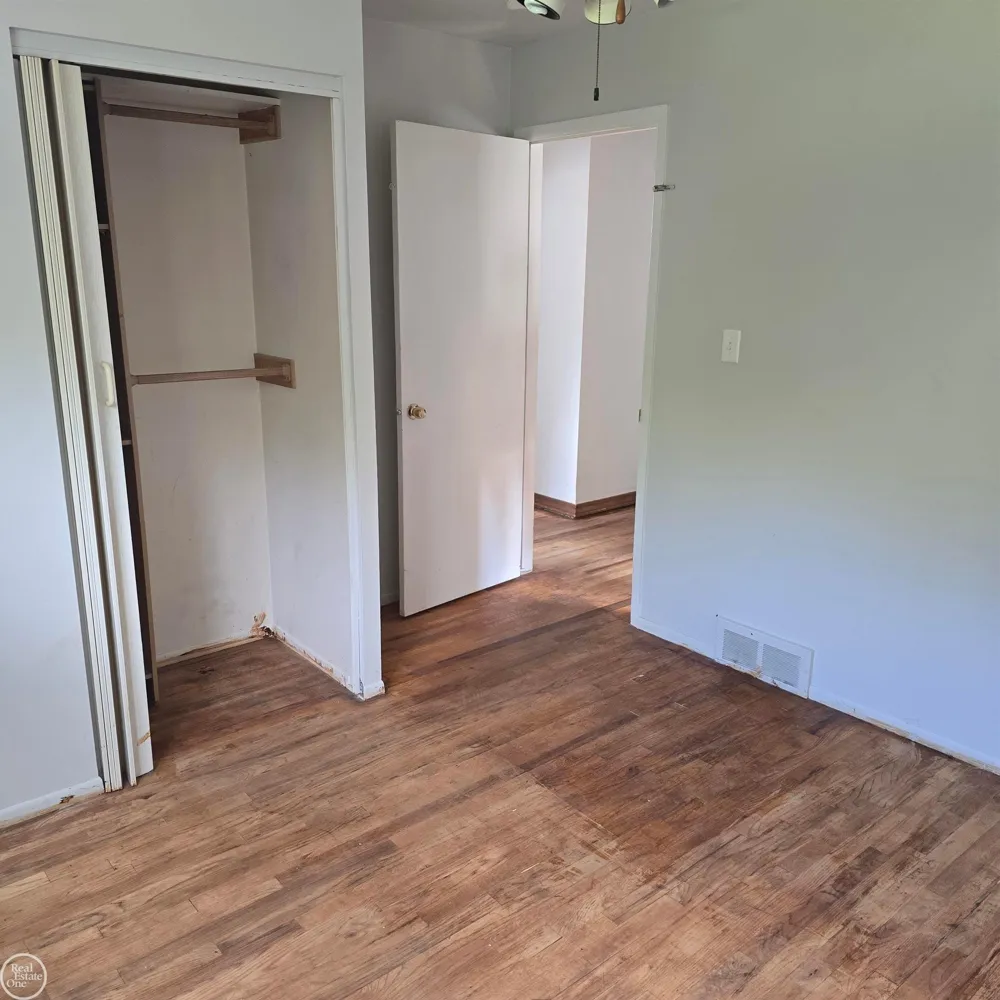 20473 Vermander Avenue Clinton Charter Township, MI 48035