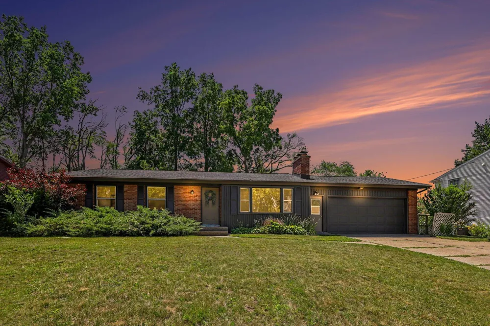 1628 Bridle Creek Street SE Kentwood City, MI 49508