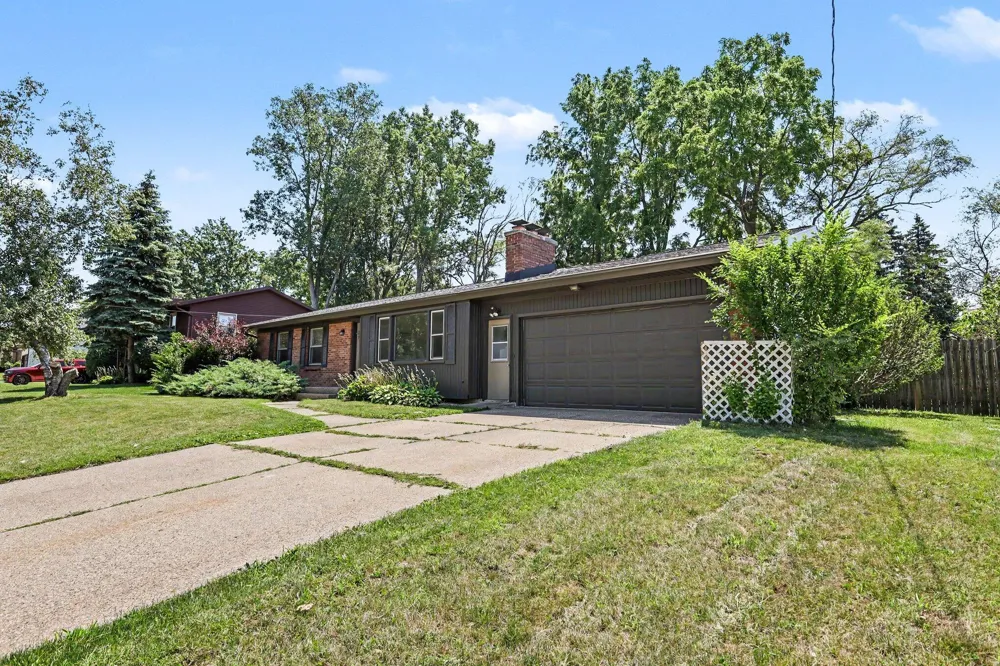 1628 Bridle Creek Street SE Kentwood City, MI 49508