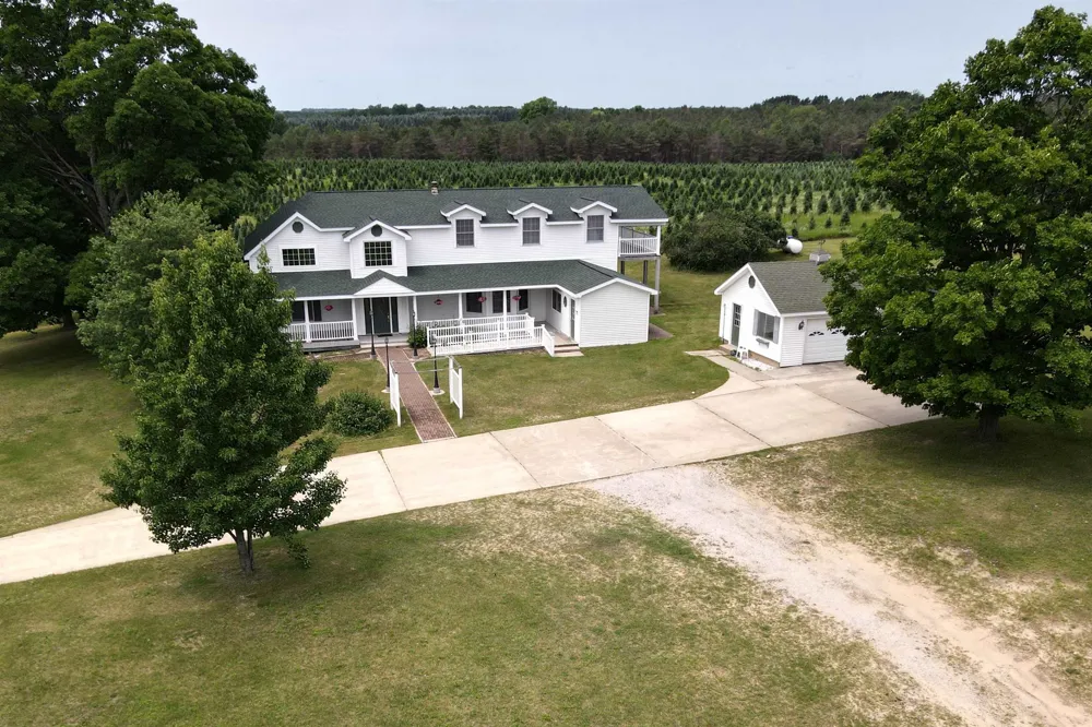 6401 E M-113 Fife Lake Township, MI 49649