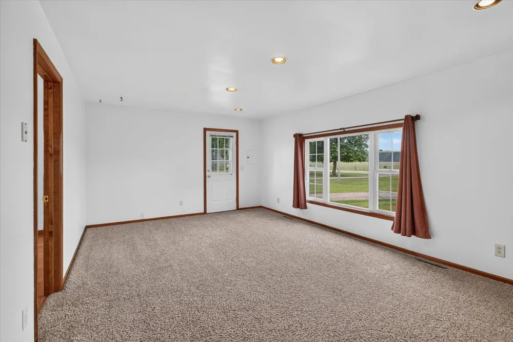 7898 E Broomfield Road Chippewa Township, MI 48858