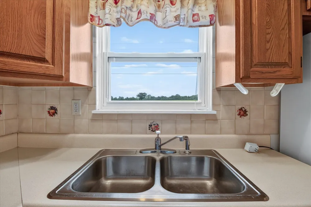 7898 E Broomfield Road Chippewa Township, MI 48858