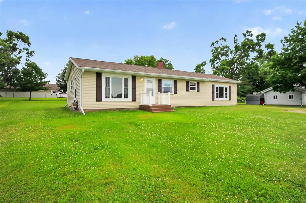 7898 E Broomfield Road Chippewa Township, MI 48858