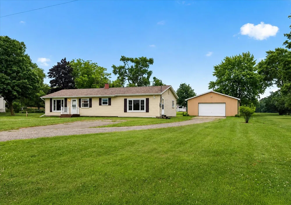 7898 E Broomfield Road Chippewa Township, MI 48858
