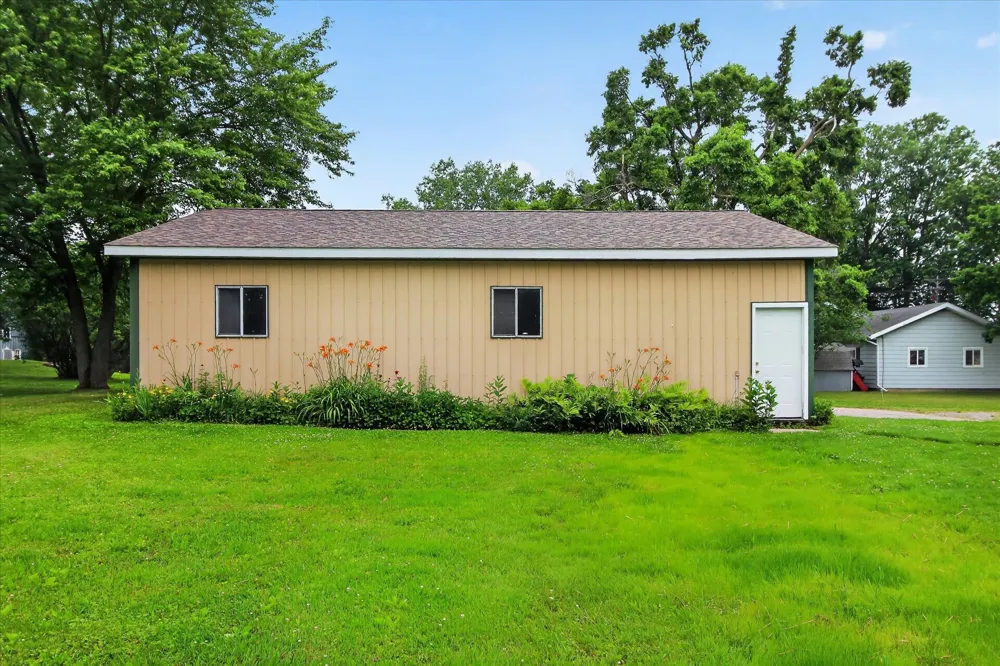 7898 E Broomfield Road Chippewa Township, MI 48858