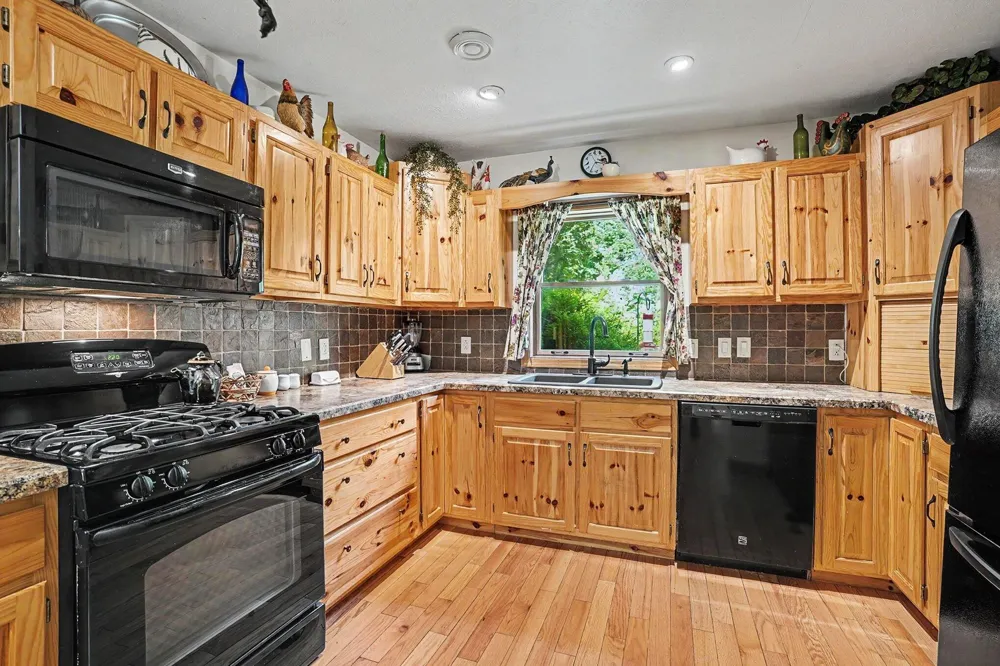 126 48th Street Lee Township, MI 49056