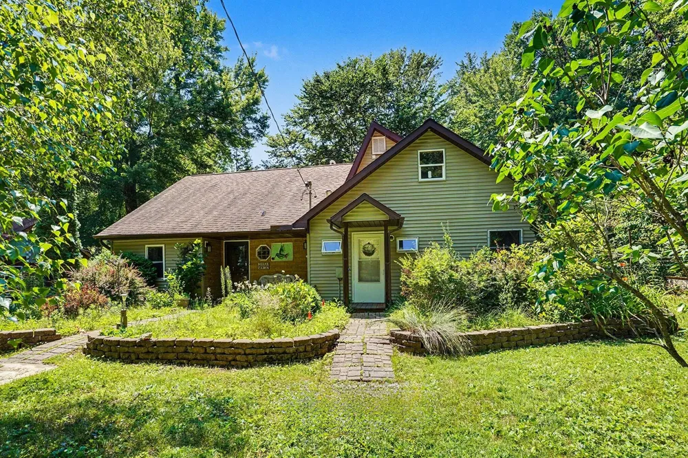 126 48th Street Lee Township, MI 49056