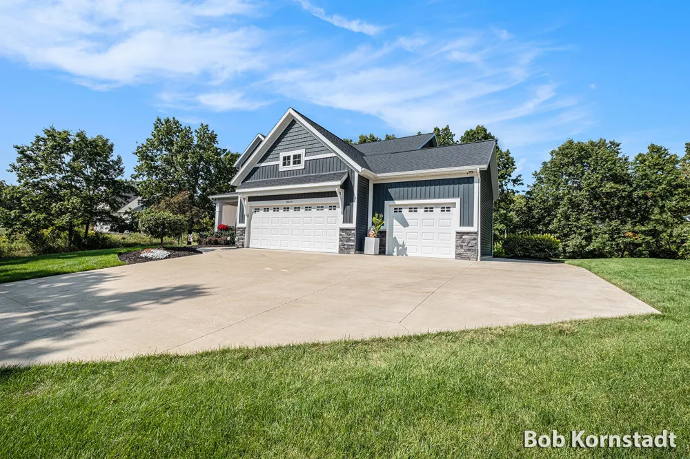 8059 Buttrick Ridge Trail SE Caledonia Township, MI 49302