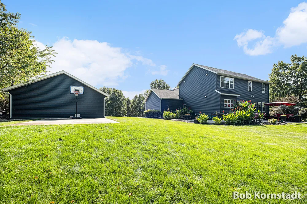 8059 Buttrick Ridge Trail SE Caledonia Township, MI 49302