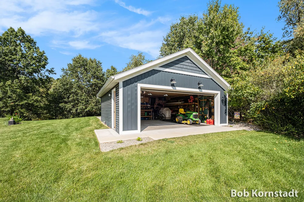 8059 Buttrick Ridge Trail SE Caledonia Township, MI 49302