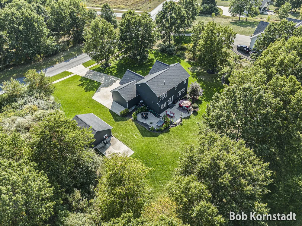 8059 Buttrick Ridge Trail SE Caledonia Township, MI 49302