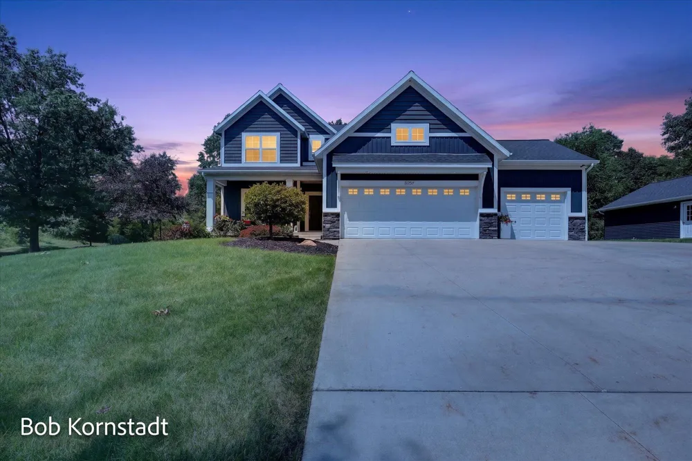 8059 Buttrick Ridge Trail SE Caledonia Township, MI 49302