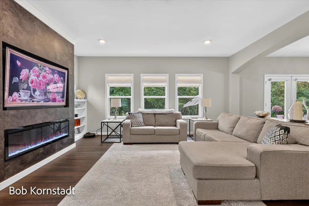8059 Buttrick Ridge Trail SE Caledonia Township, MI 49302