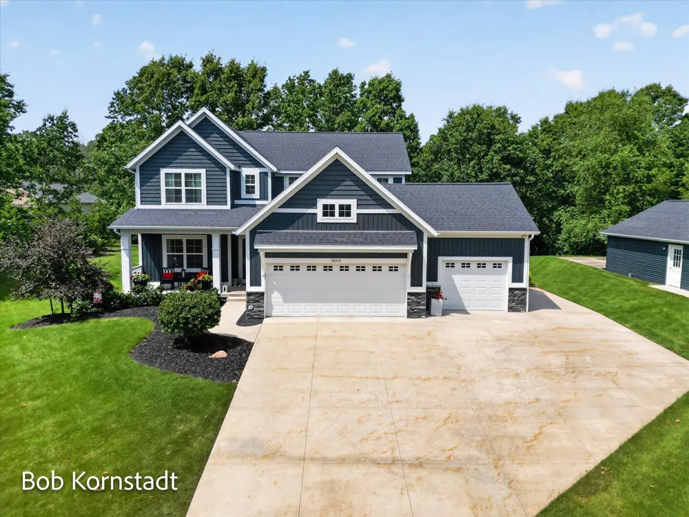 8059 Buttrick Ridge Trail SE Caledonia Township, MI 49302