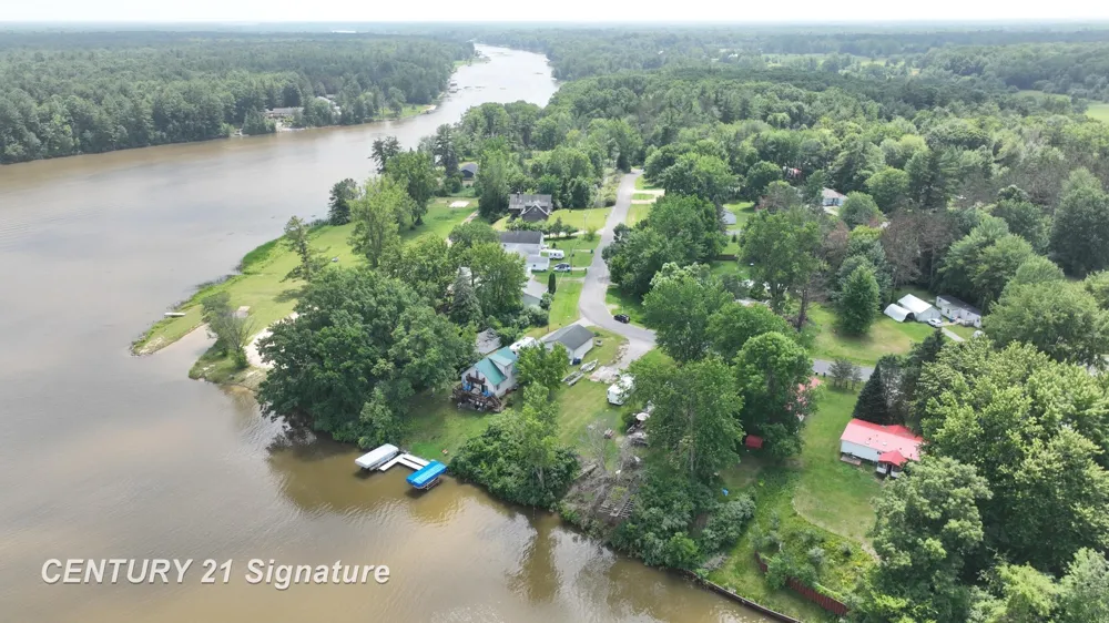 5848 Lake Drive Drive Edenville Township, MI 48657