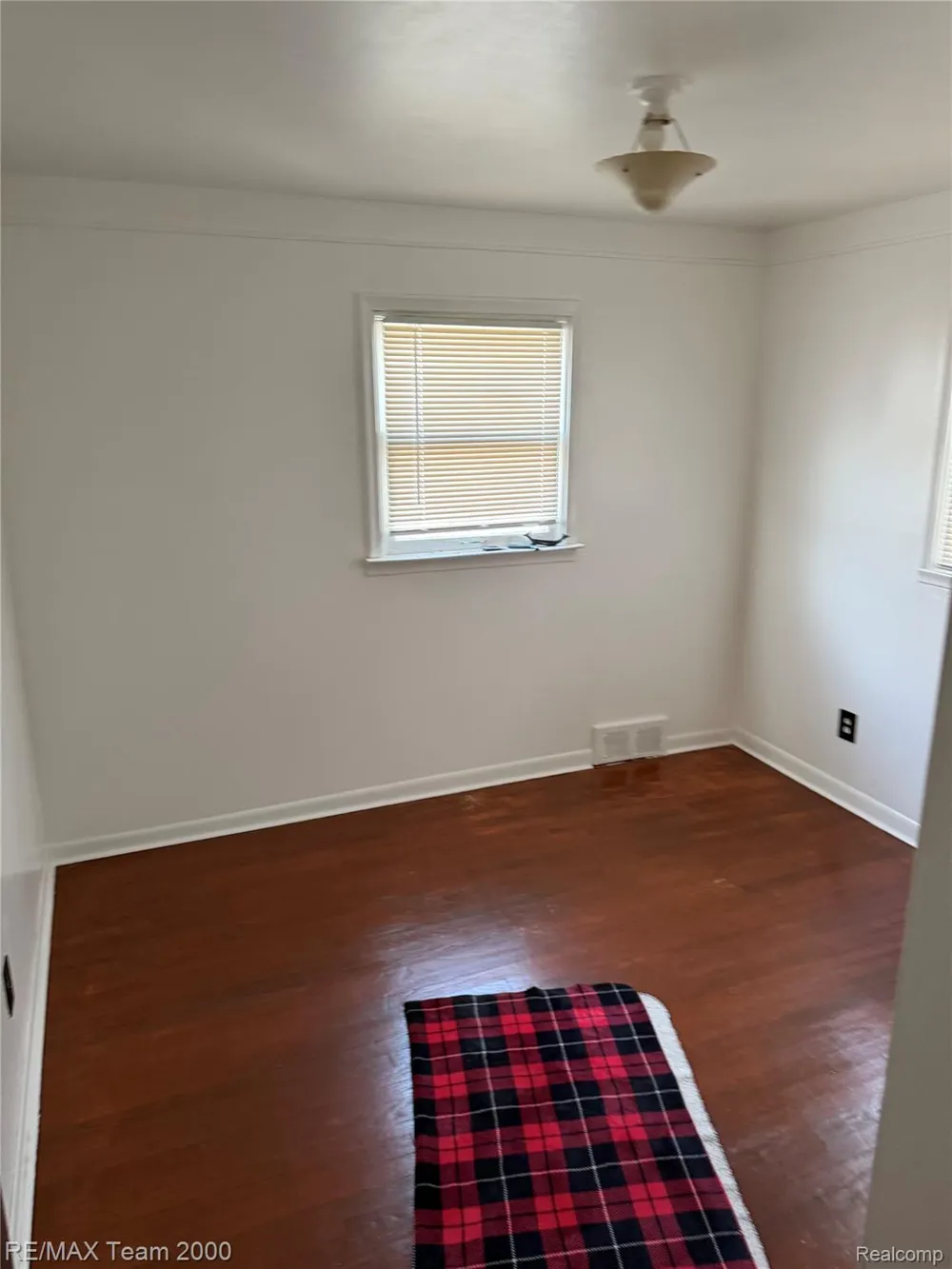 17475 Prospect Street Melvindale City, MI 48122
