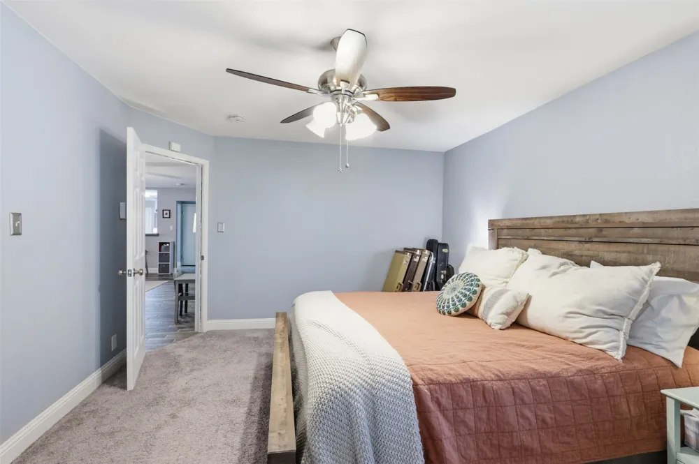 1308 W Redbud Drive Hurst, TX 76053