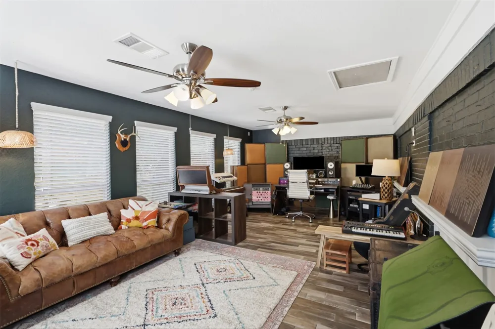 1308 W Redbud Drive Hurst, TX 76053
