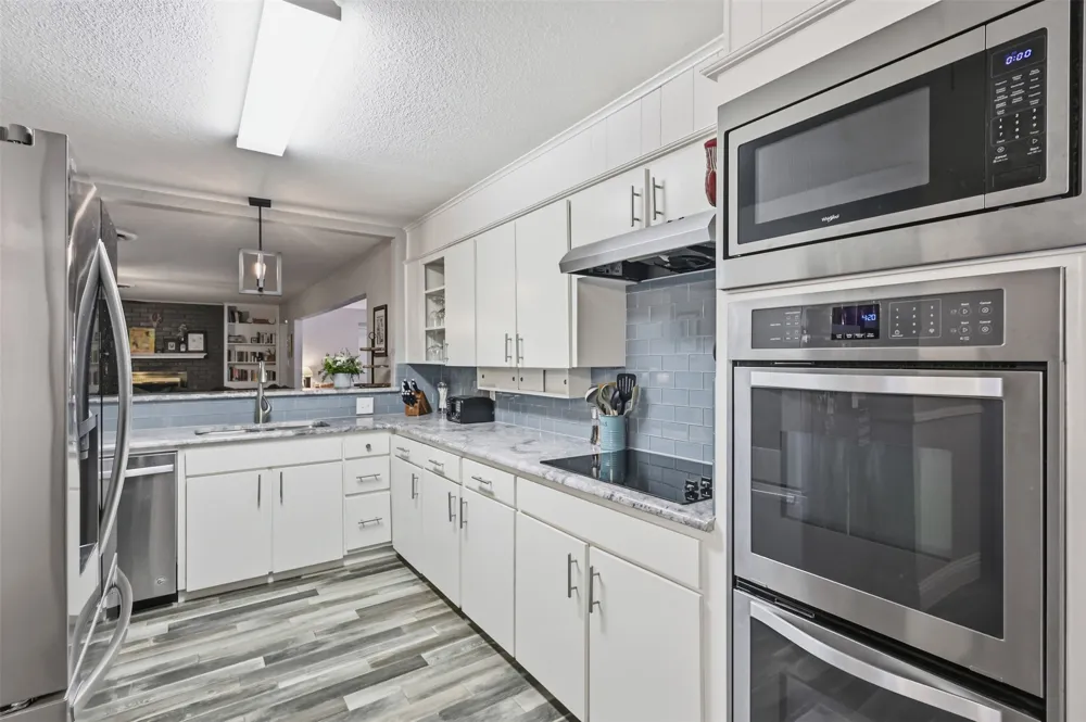 1308 W Redbud Drive Hurst, TX 76053