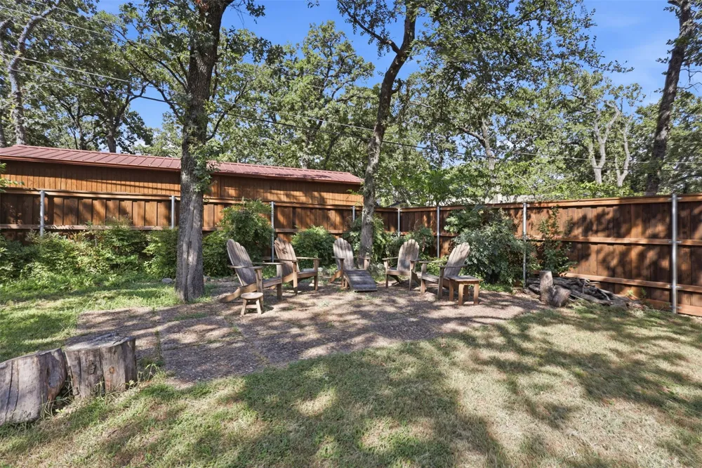 1308 W Redbud Drive Hurst, TX 76053