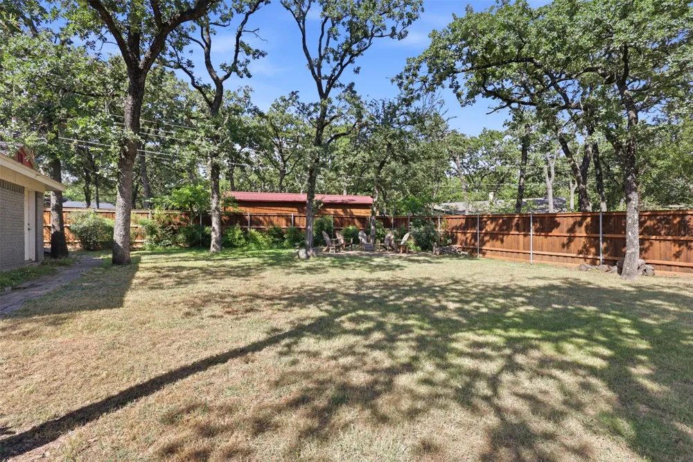 1308 W Redbud Drive Hurst, TX 76053