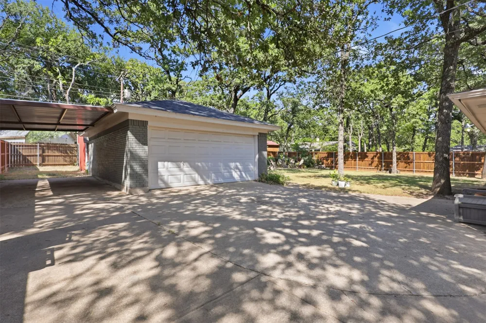 1308 W Redbud Drive Hurst, TX 76053