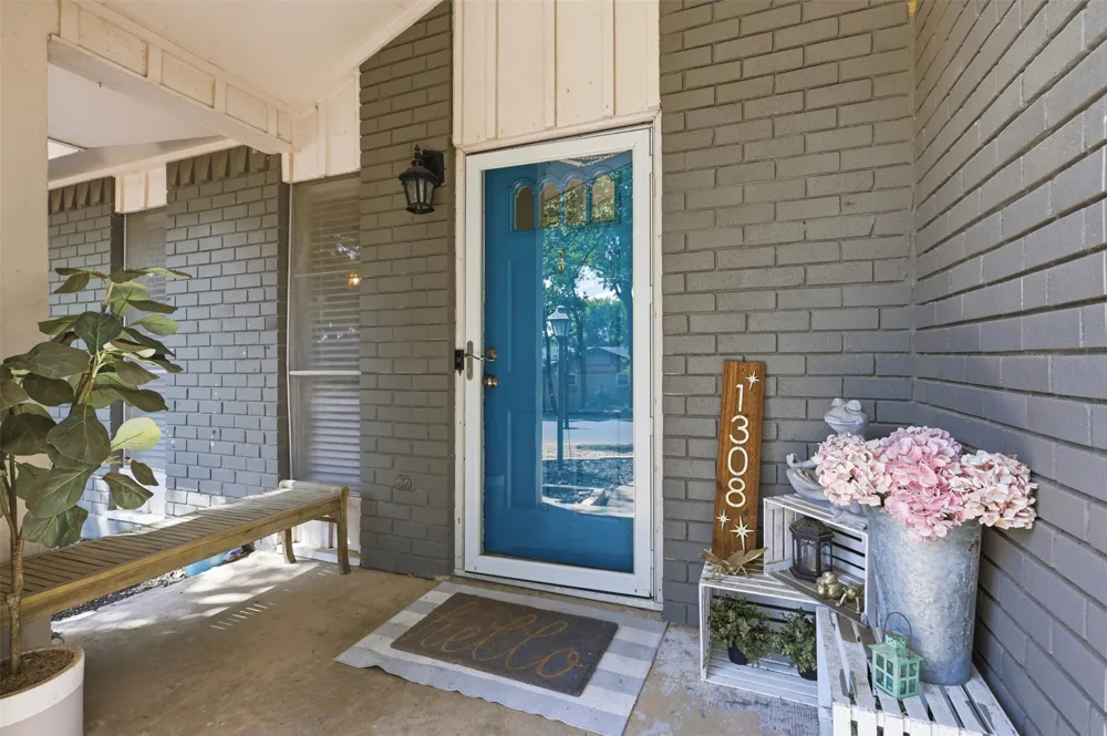 1308 W Redbud Drive Hurst, TX 76053