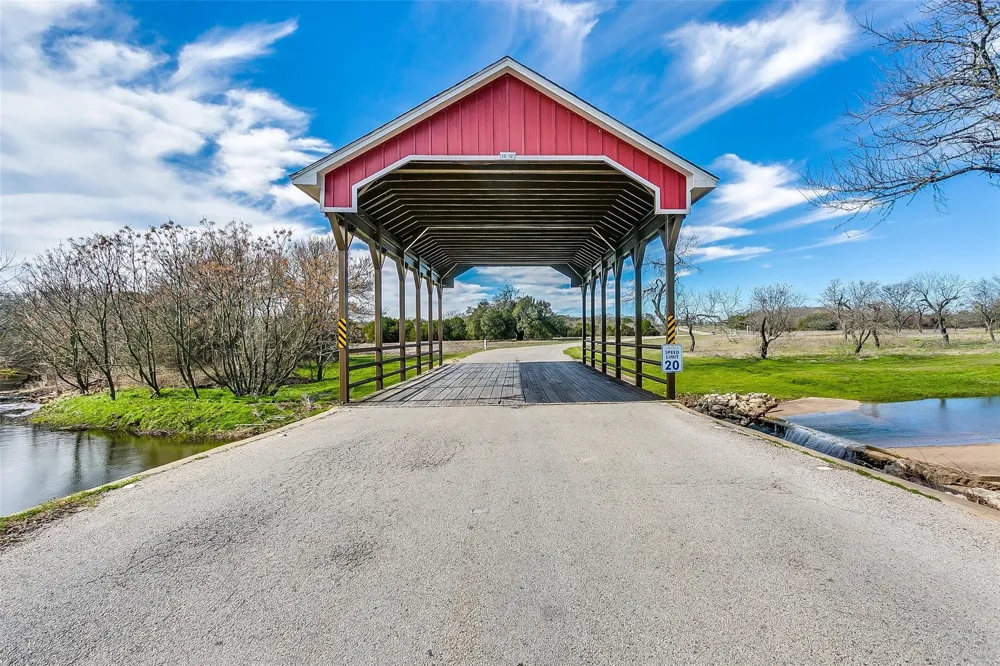 38098 Misty Ridge Drive Whitney, TX 76692