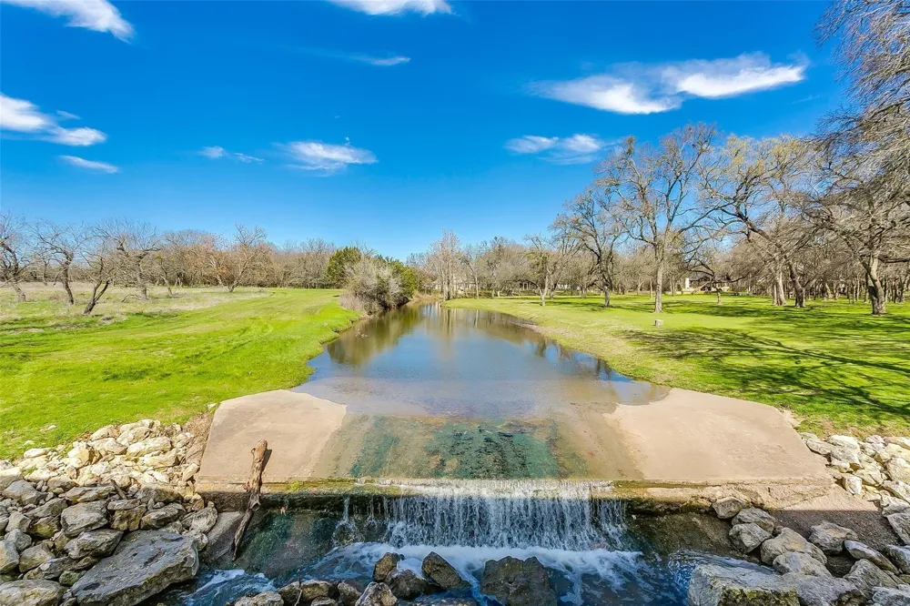 38098 Misty Ridge Drive Whitney, TX 76692