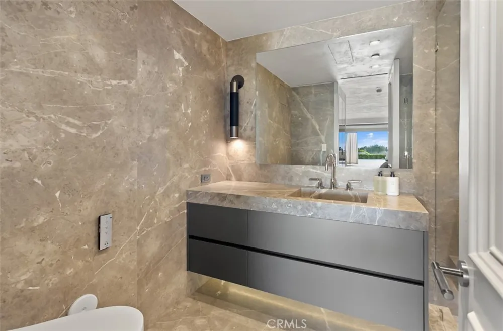 7 Sailview Newport Coast, CA 92657